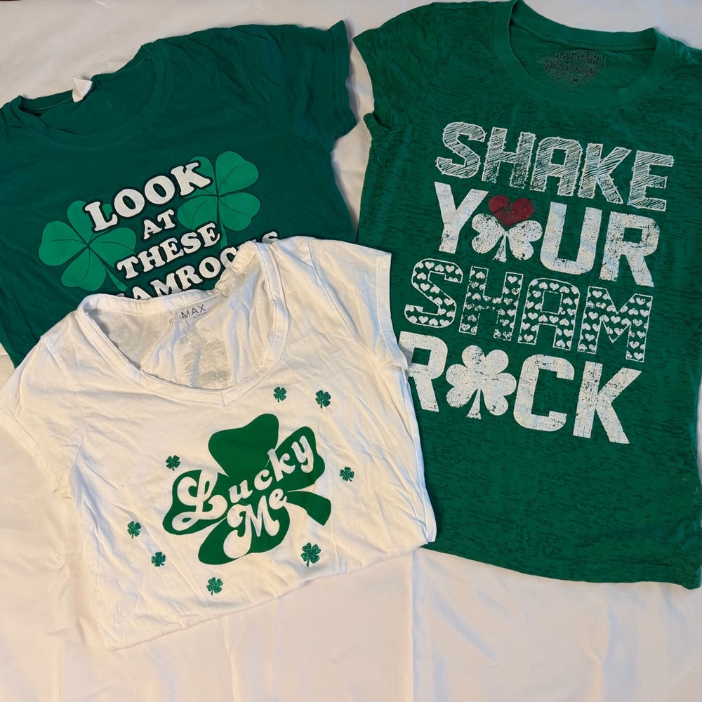 St. Patrick’s Day T-shirts Set of 3  Juniors Size L Green and White Shamrocks